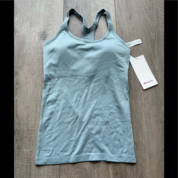 Lululemon Ebb To Street Tank II in Blue Cast Size 8 - Picture 3 of 6